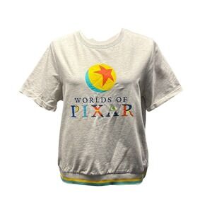 Disney Parks Worlds of Pixar Graphic Tee Sweatshirt Size Medium Toy Story‎ NWT